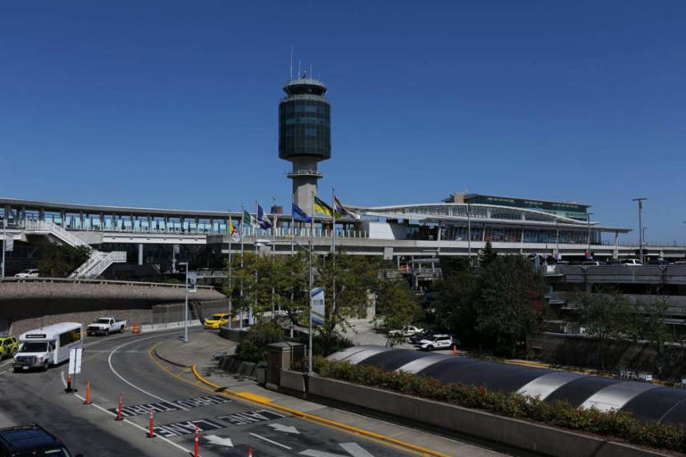 Pilots concerned about air traffic control staffing levels