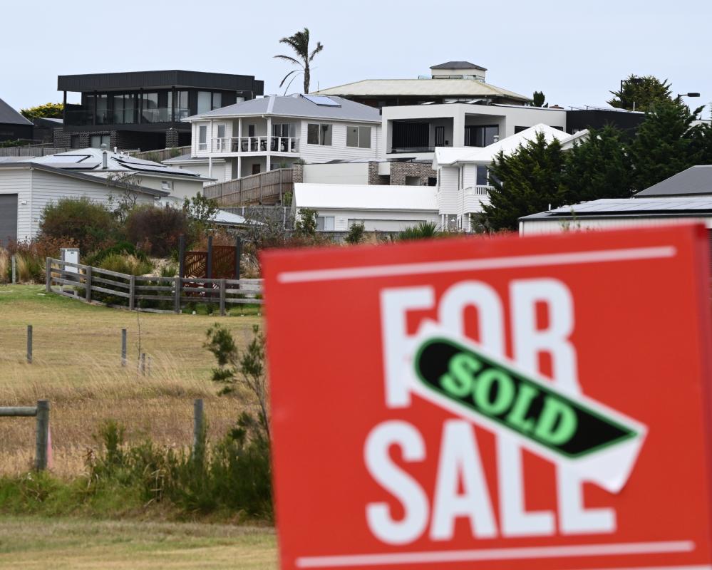 War on Iran ‘making us all poorer’ but RBA may need to hike interest rates again, official warns<br><br>