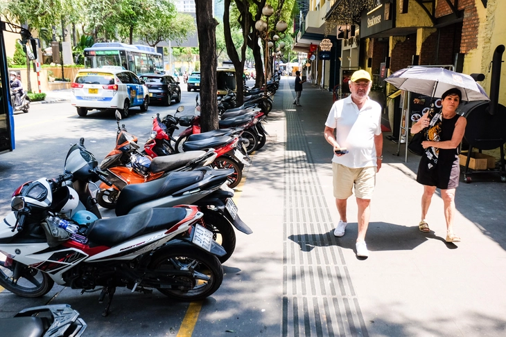 Vỉa hè đã dần thông thoáng