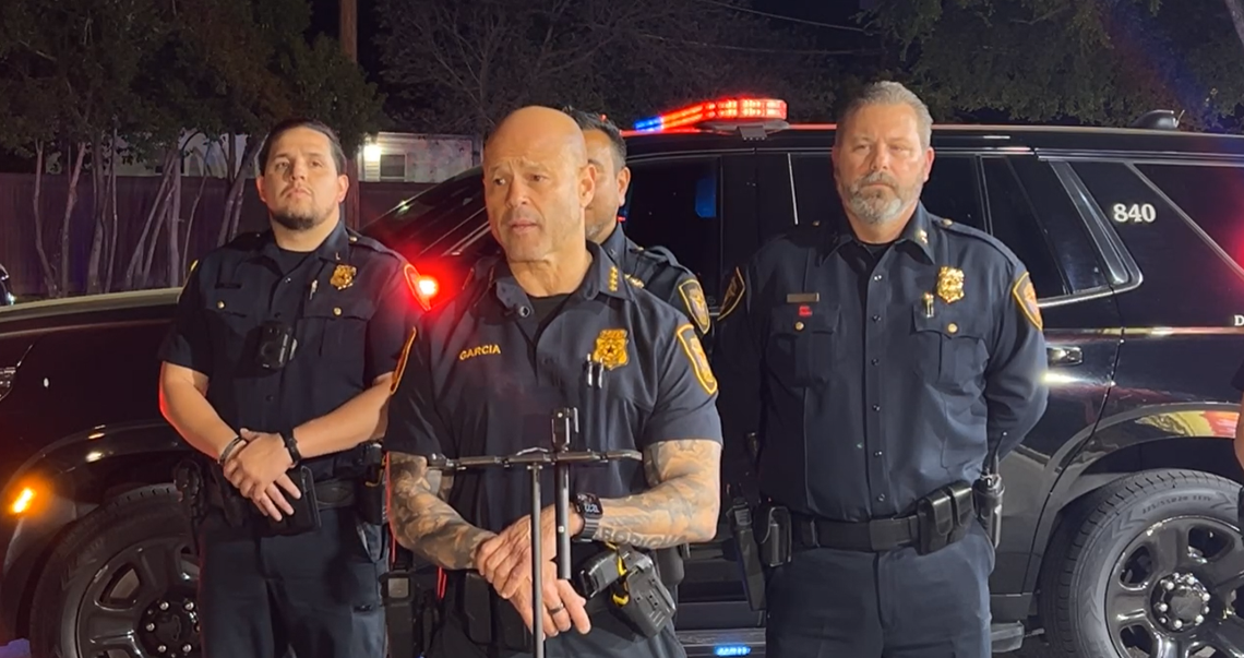 Fort Worth officer shoots armed man during domestic disturbance call ...