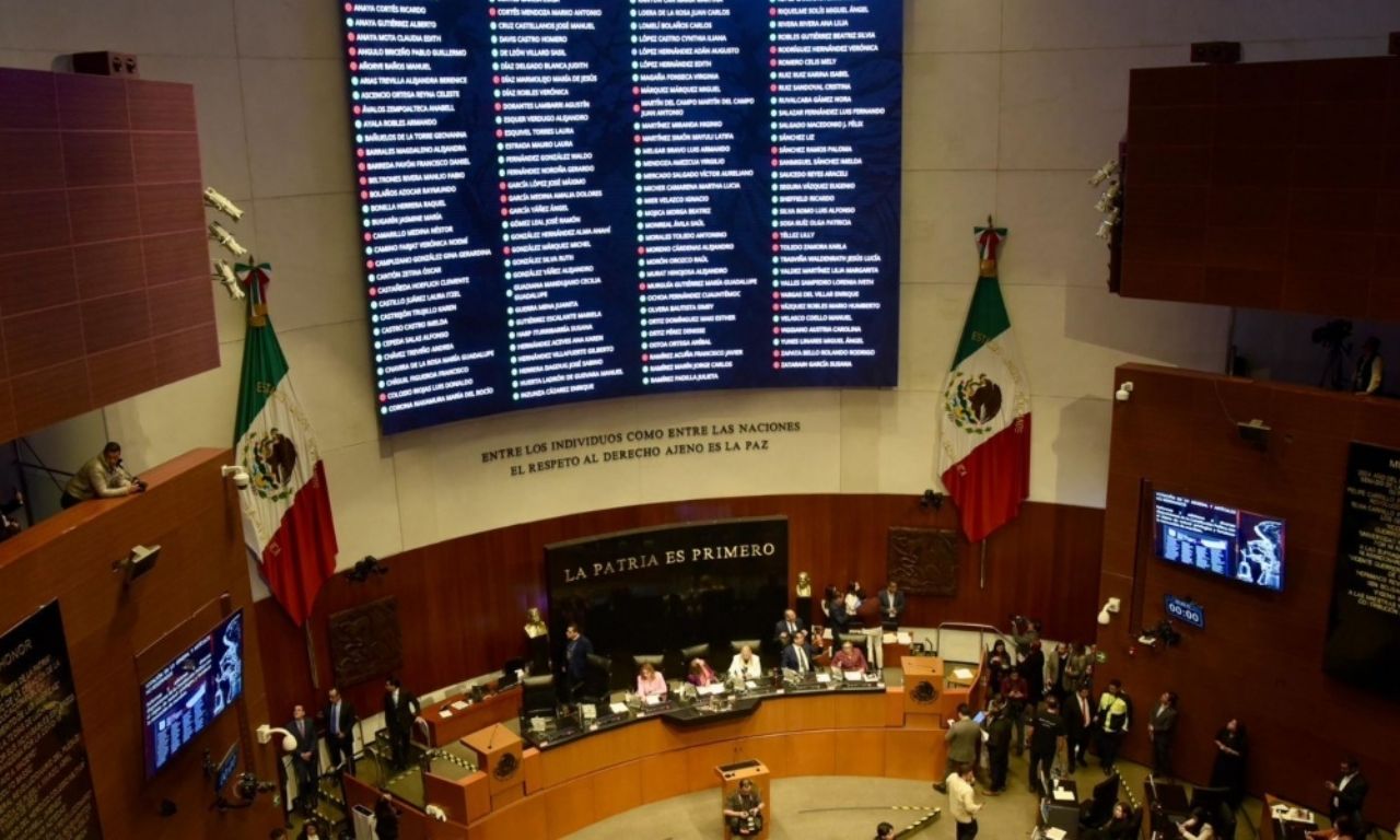 Senado aprueba en lo general el 'Plan B' de reforma electoral; continúa ...