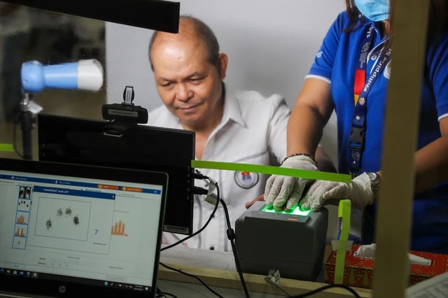 Filipinos may now apply for national ID in over 100 PhilHealth offices