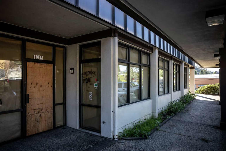 The empty building at 1515 Fourth St. in San Rafael is slated for demolition and replacement with a new, higher tower. (Carlos Avila Gonzalez/S.F. Chronicle)