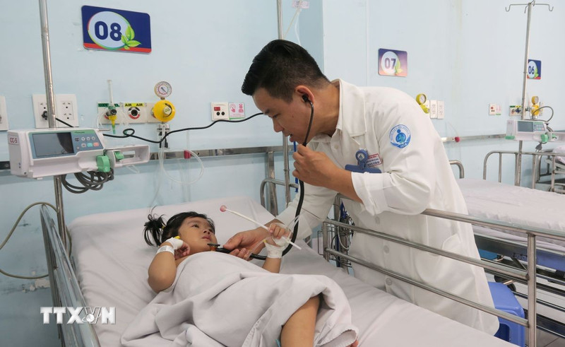 Bệnh tay chân miệng gia tăng, nhiều ca trở nặng do biến chủng EV71