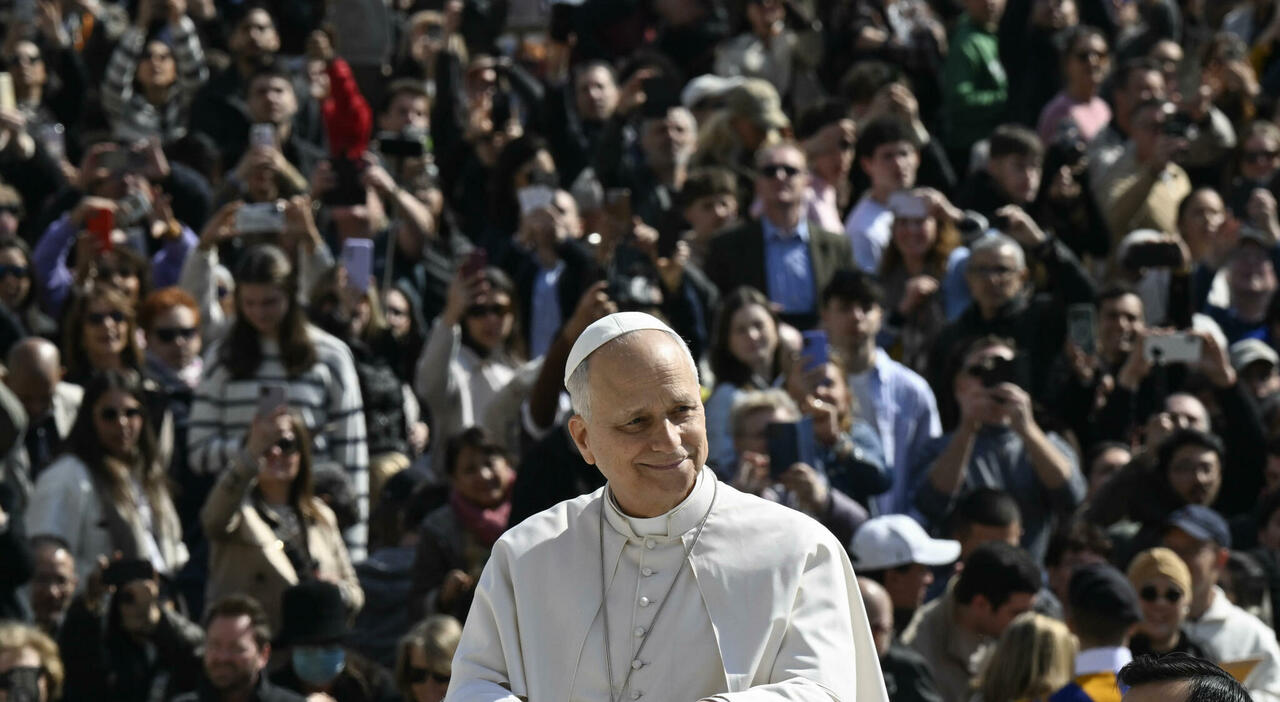 Leone XIV, lo strano viaggio a Montecarlo: in elicottero per non atterrare a Nizza. E il volo papale è senza il Pontefice