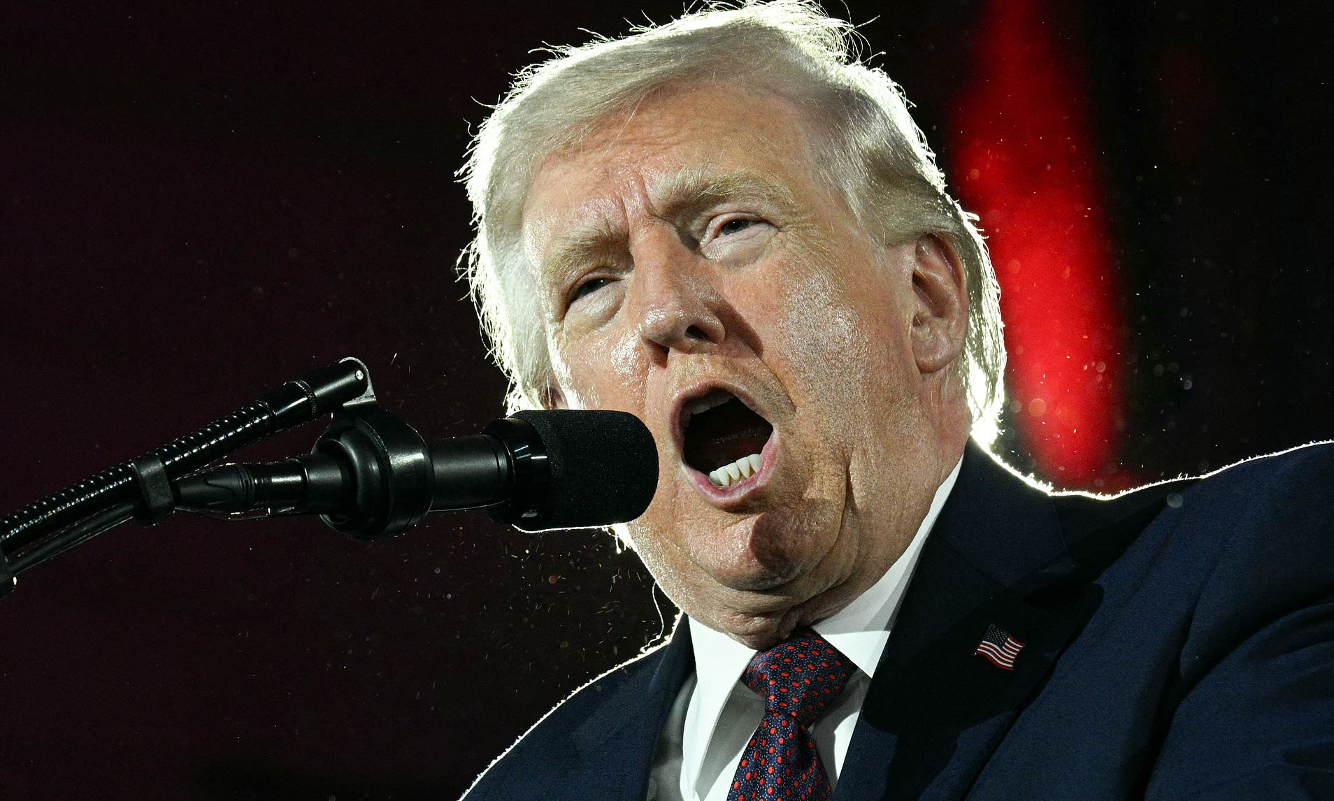 Trump warns Iran's 'strange' negotiators need to 'get serious before it(00)