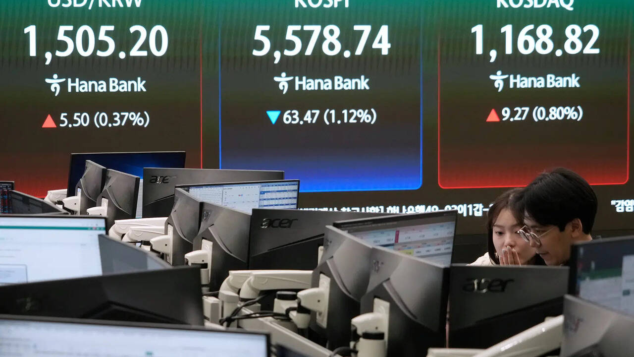 Global stock markets decline as oil prices surge amid Iran conflict ...