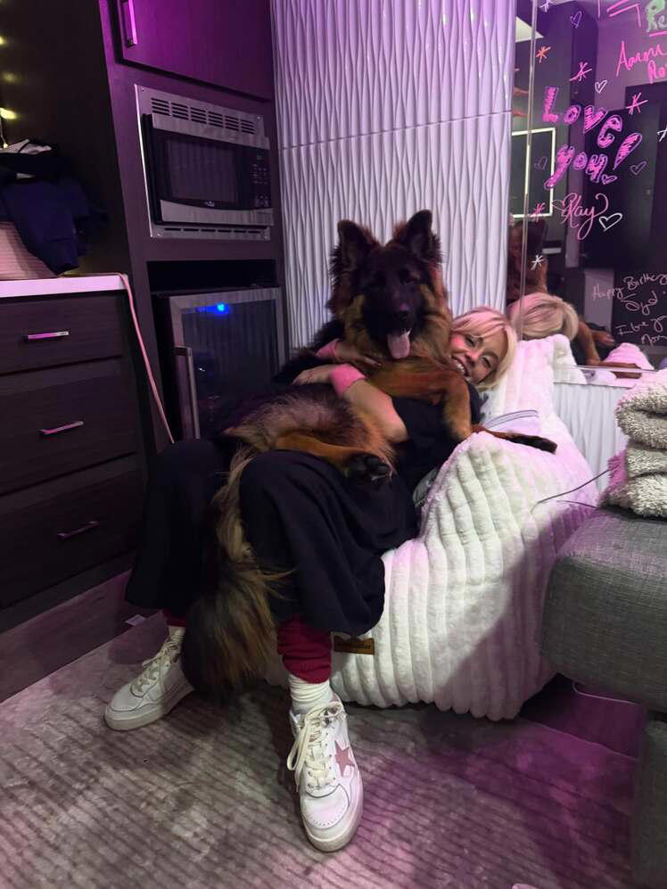 Sydney Sweeney shares adorable ‘pupdate’ featuring her fluffy sidekick ...