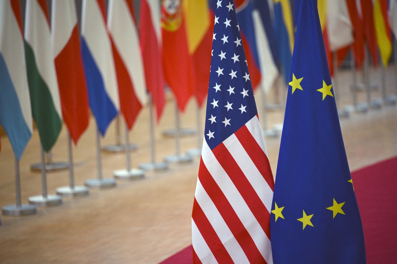 EU lawmakers vote to advance US trade deal