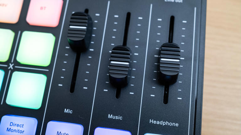 OneOdio solocaster review: An impressive and affordable all-in-one ...