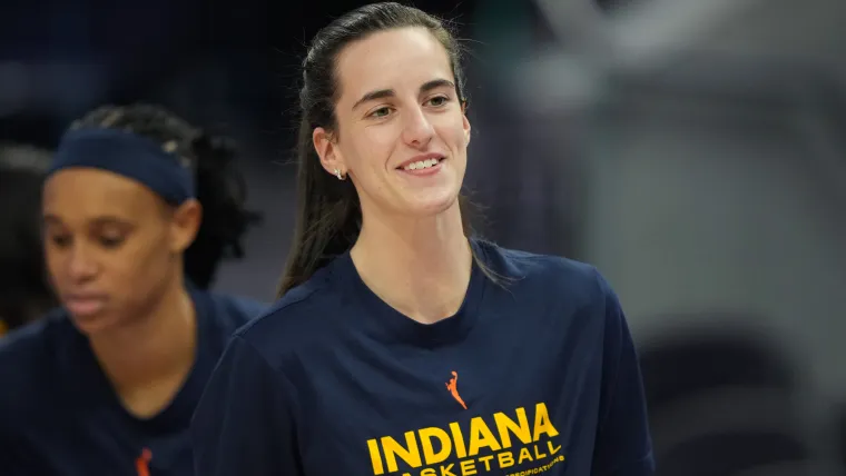 Caitlin Clark wows with her photography skills during Pacers-Lakers NBA ...