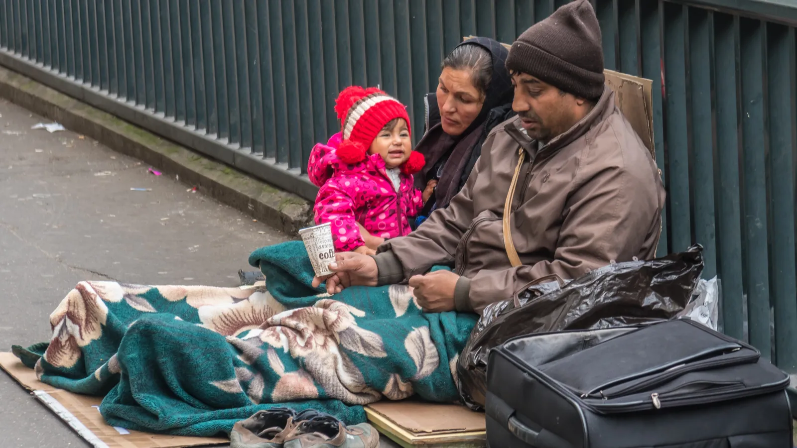 Los Angeles homelessness program faces funding loss amid federal fraud ...