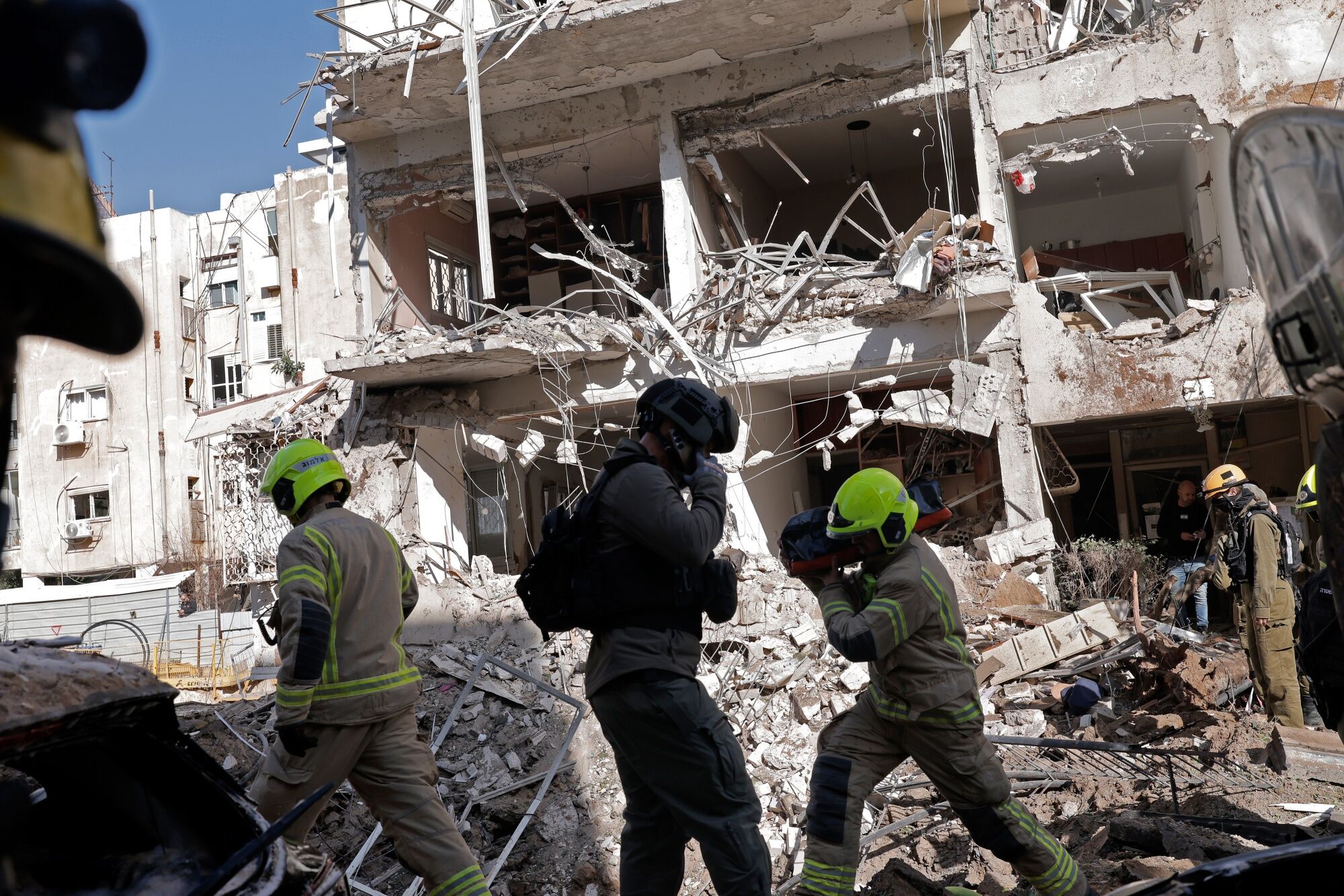 As world seeks war's end, Israelis hold out for full victory