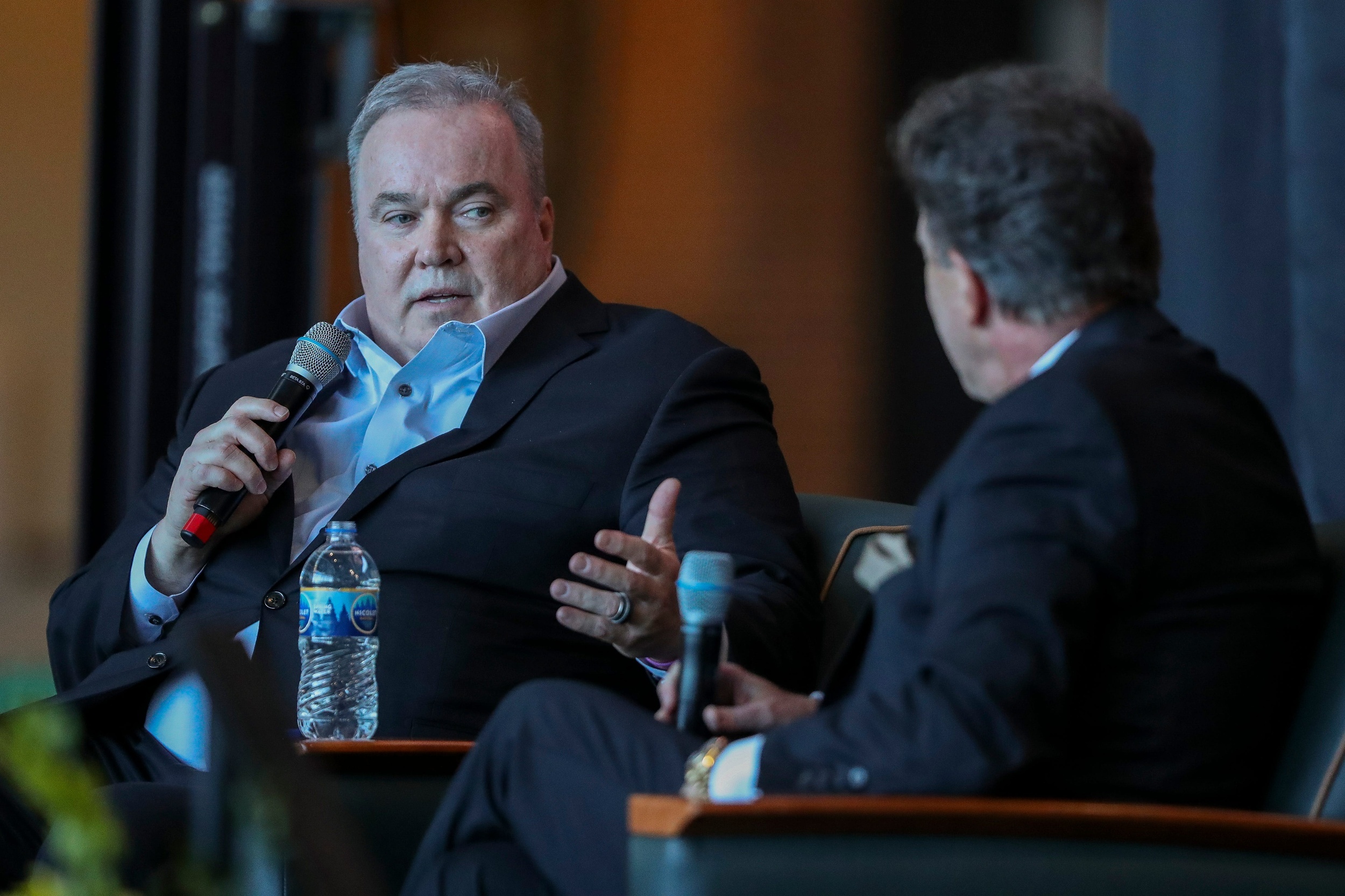 New name enters Steelers' quarterback mix as insider floats a Mike ...