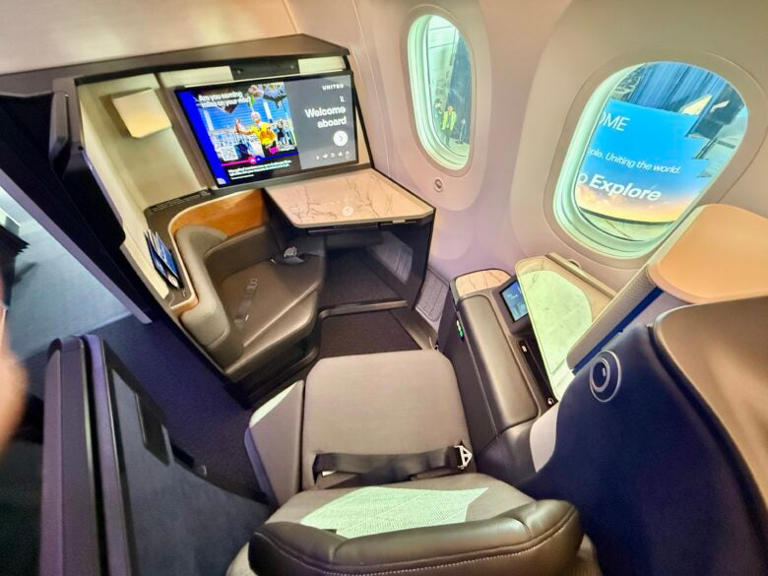 We got on board United’s brand-new Boeing 787-9 Elevated — here’s what ...
