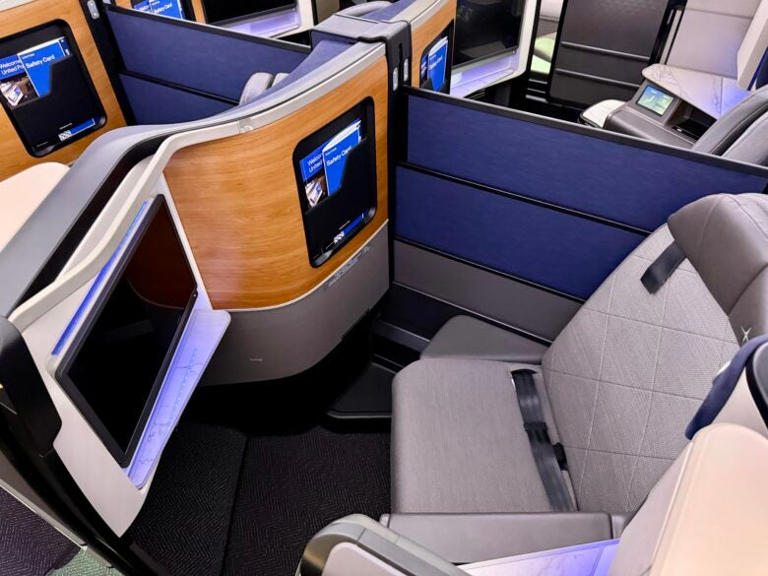 We got on board United’s brand-new Boeing 787-9 Elevated — here’s what ...