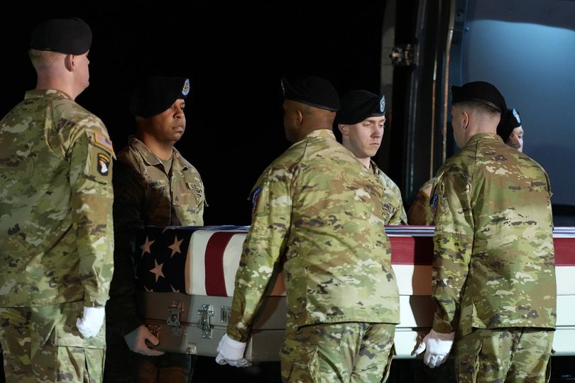 'I'm a military expert and Donald Trump 'wilfully ignorant' on ...