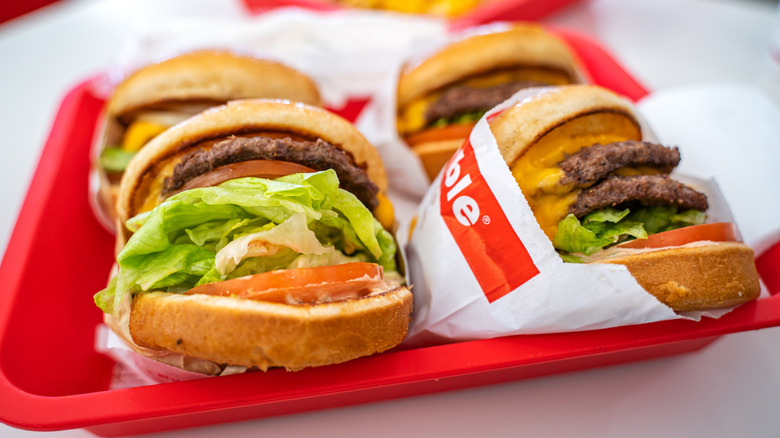 14 fast food burgers that are always fresh and never frozen