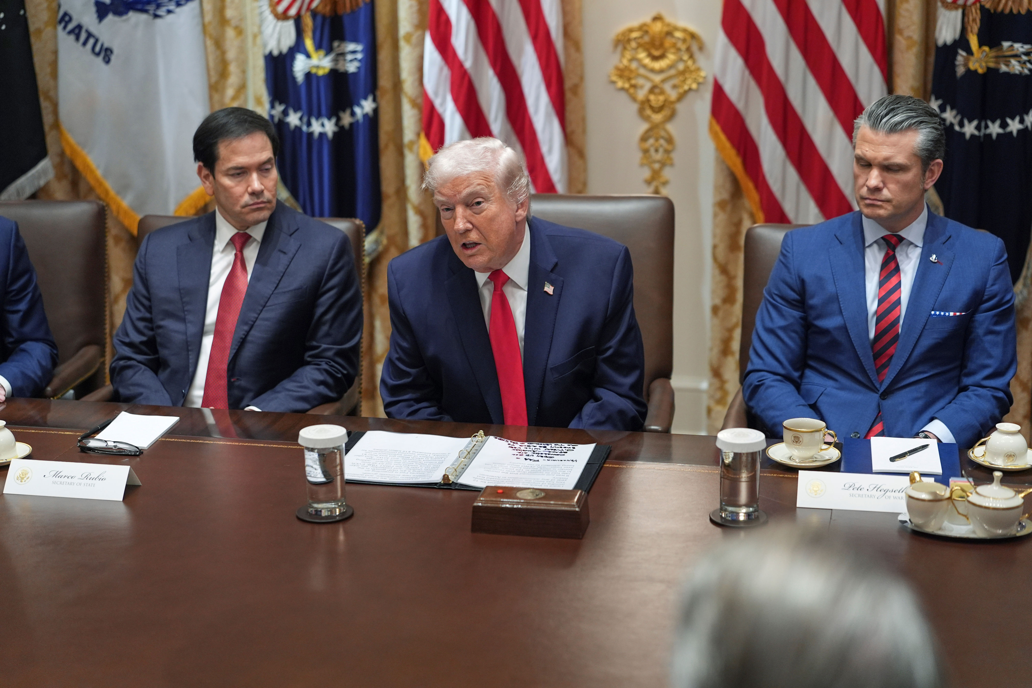 Watch live: Trump holds meeting with cabinet members
