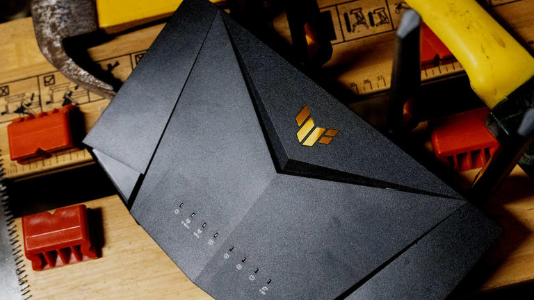 Asus patched a major router vulnerability on the same day it downplayed ...