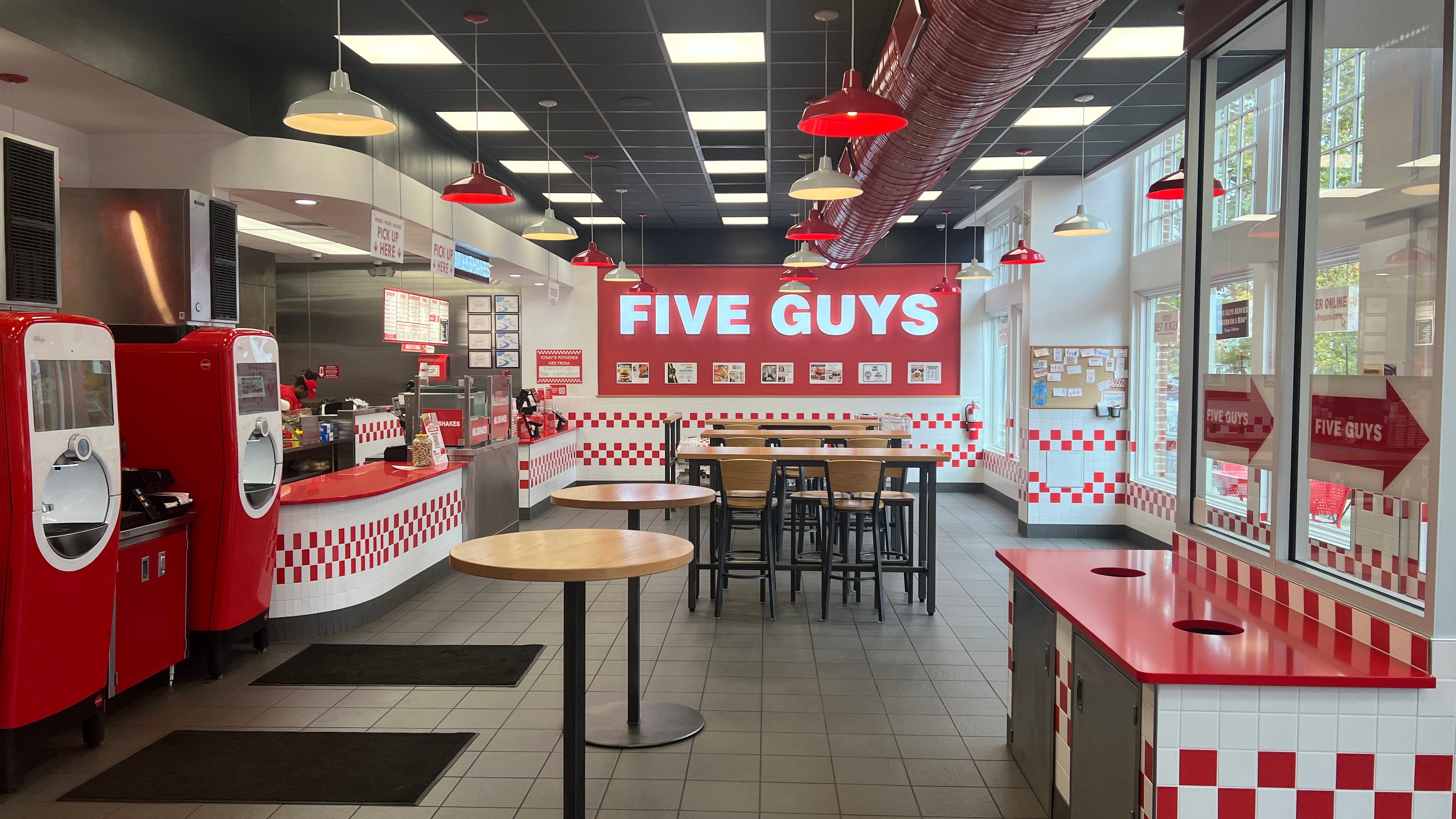 Five Guys CEO gives $1.5M to employees after botched BOGO deal<br><br>