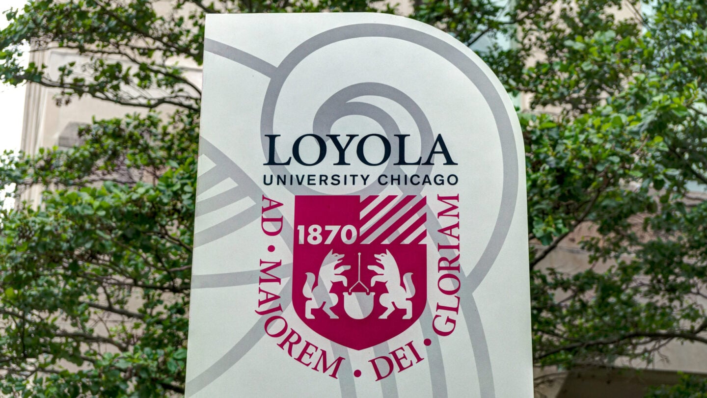 Loyola Chicago student paper apologizes for wording in fatal shooting ...