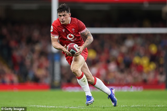 Louis Rees-Zammit sets himself lofty target with Bristol and Wales