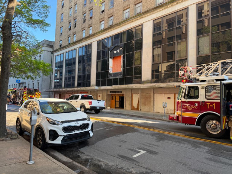 Crews put out fire at Donaghey Building in Little Rock
