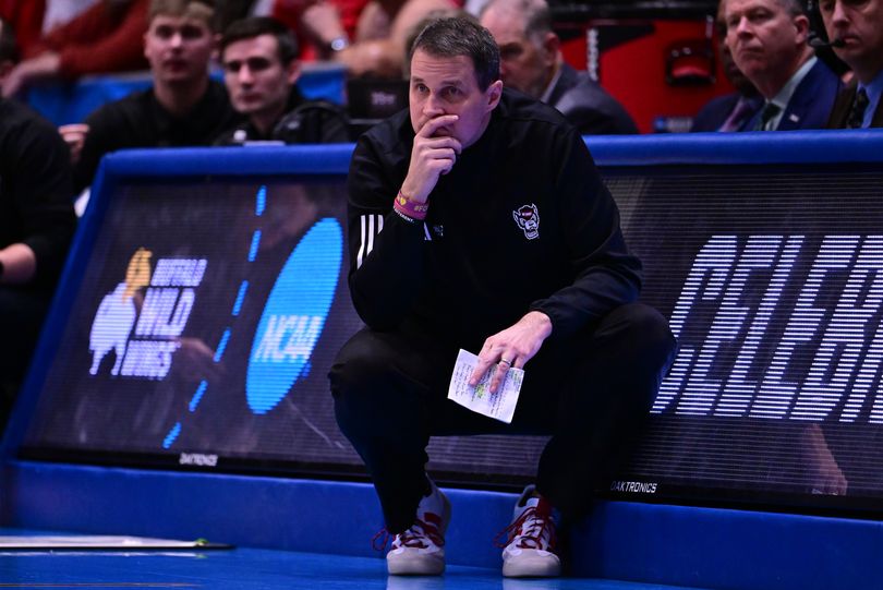 March Madness coach leaves team just days after agonizing tournament exit