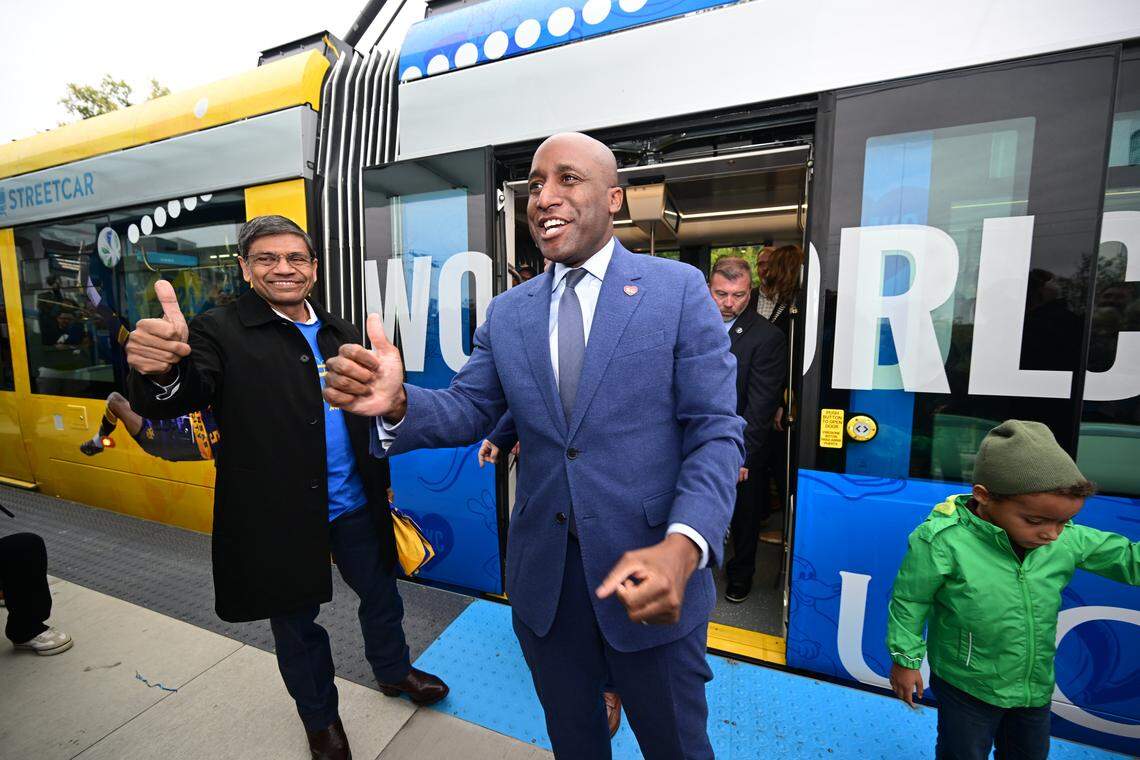 Is Kansas City's mayor running for Congress? The clock is ticking