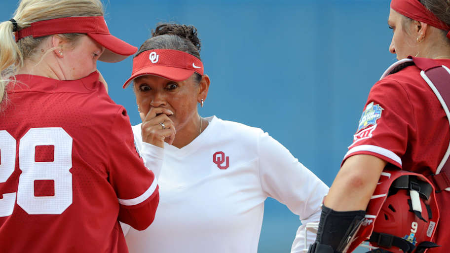Oklahoma coach Jennifer Rocha reveals cancer diagnosis