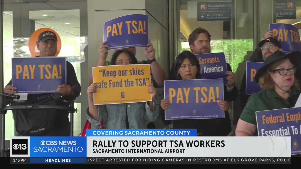 Rally supporting TSA workers held at Sacramento International Airport