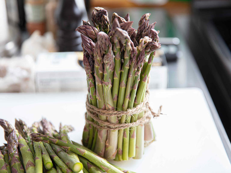 Thick vs. thin asparagus: Which to buy for roasting, grilling, and more