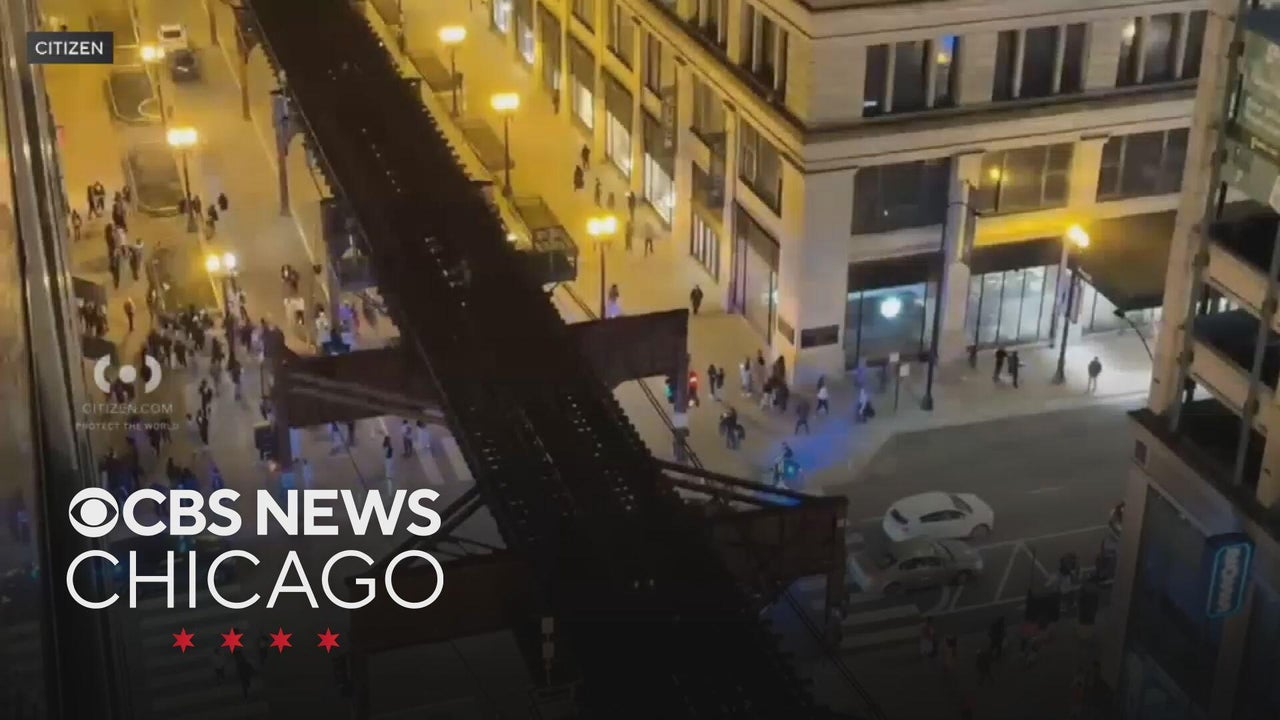 Police respond to large crowd takeover in Chicago Loop