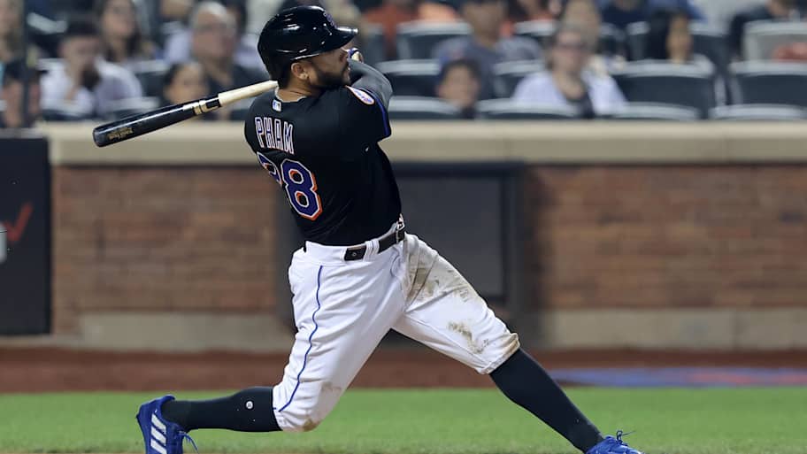 Mets sign veteran outfielder prior to Opening Day game