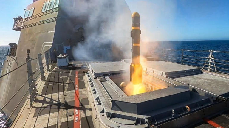 Lockheed tests 10-ft Grizzly launcher, fires HELLFIRE from cargo container