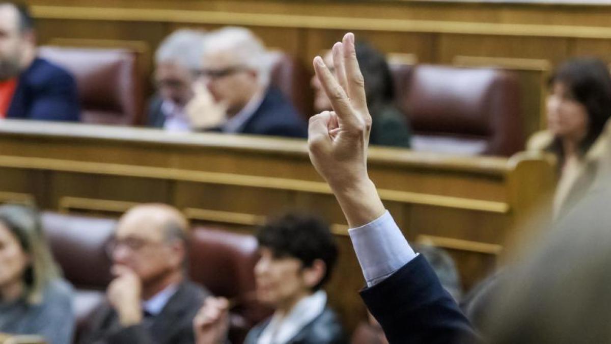 El Gobierno logra convalidar el decreto anticrisis con el sí de Junts y ...