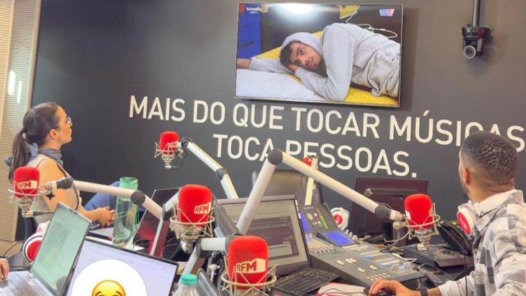 E esta? Emissão da RFM é feita... com radialistas colados à televisão a ...