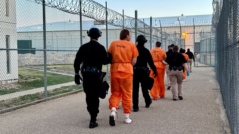 IDOC transferring hundreds of inmates out of state as prisons run over ...