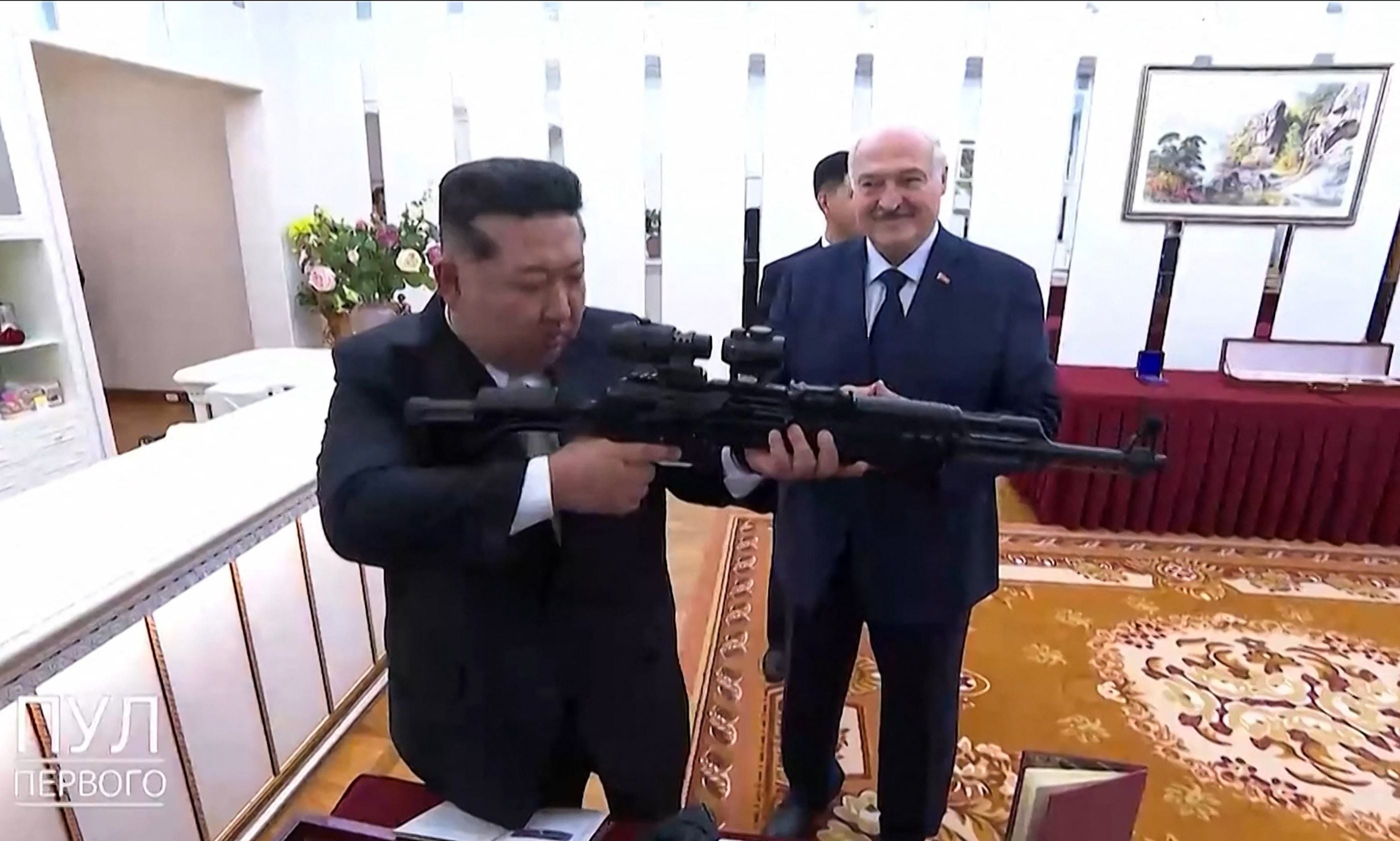Belarusian president gifts assault rifle to Kim Jong-un with warning