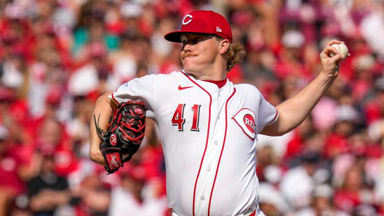 Biggest winners, losers from Reds’ opening day stinker against Red Sox