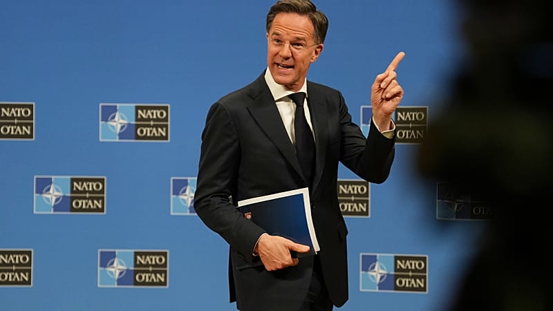 ABD'nin NATO'dan ayrılma tehdidi sürerken Mark Rutte Washington'da ...