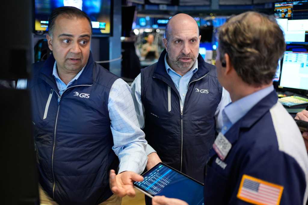 Wall Street has its worst day since the war with Iran started and crude ...