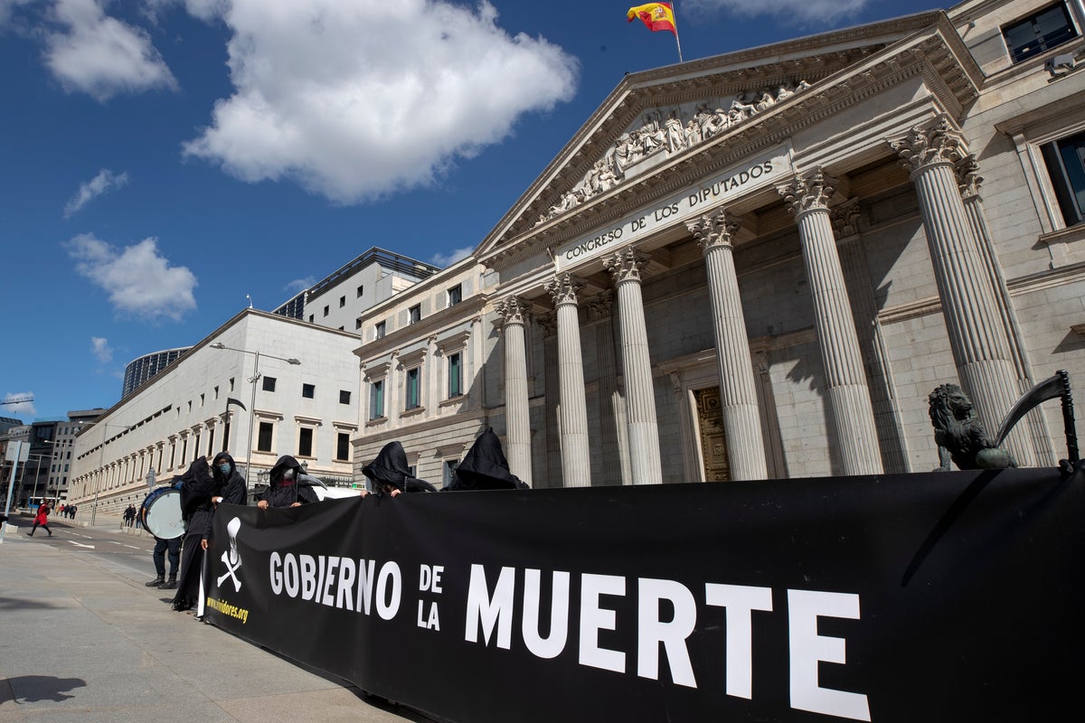 Spanish woman dies by euthanasia after lengthy court battle<br>