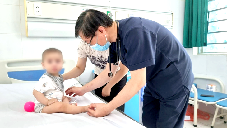 3 tháng gần 25.000 ca mắc tay chân miệng, 4 ca tử vong: Bộ Y tế chỉ đạo khẩn