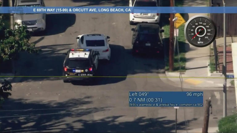 Assault suspect rams LA deputy’s vehicle during high-speed chase