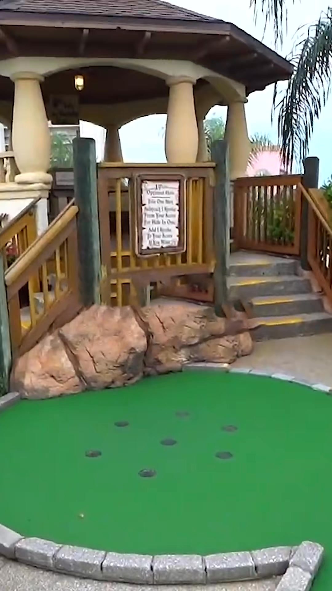 Welcome to Smuggler’s Cove mini golf