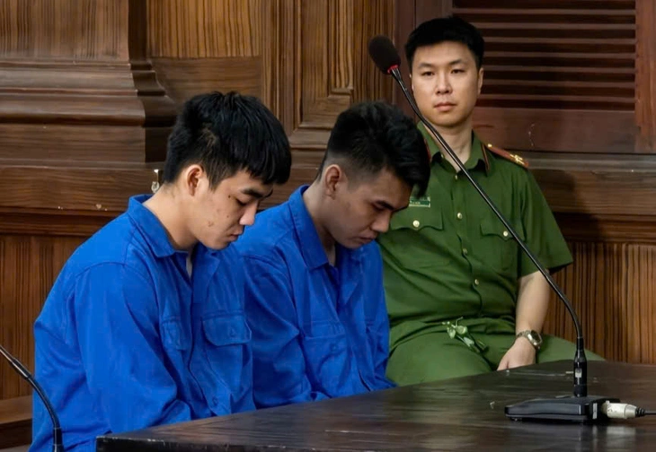 Xâm hại tình dục bé gái 13 tuổi, 2 thanh niên lãnh án tù