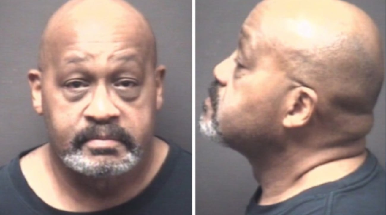 Cuộc sống hai mặt của cảnh sát mẫu mực bị cáo buộc hiếp dâm 5 phụ nữ