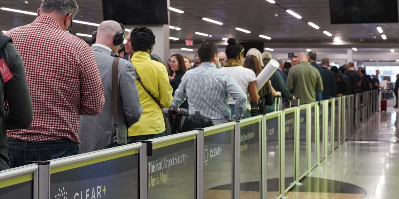 Trump promises TSA paychecks even as House rejects Senate bill ...
